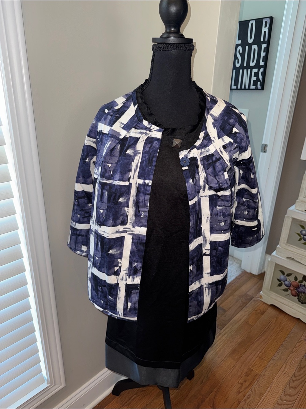 Women's Plum, Blue White Printed Scoop Neck Jacket with Dress - EUC - Size Small